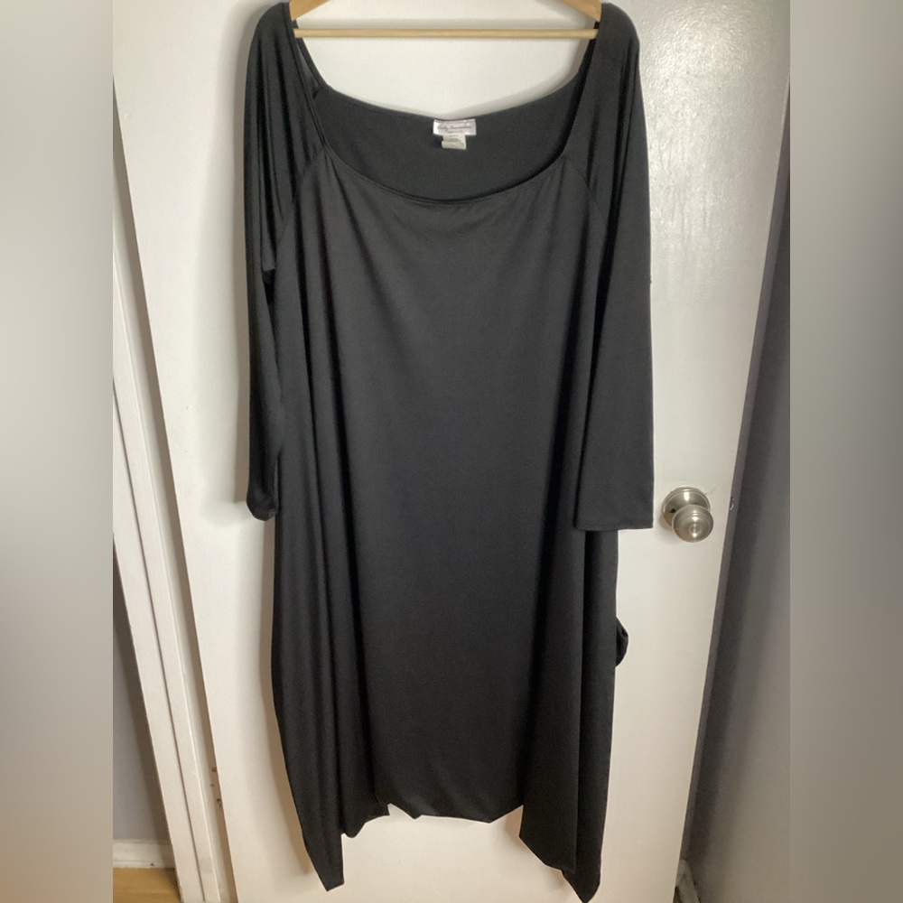 NWOT Classic Black Scoop-Neck Romper with Long Sleeves 3X